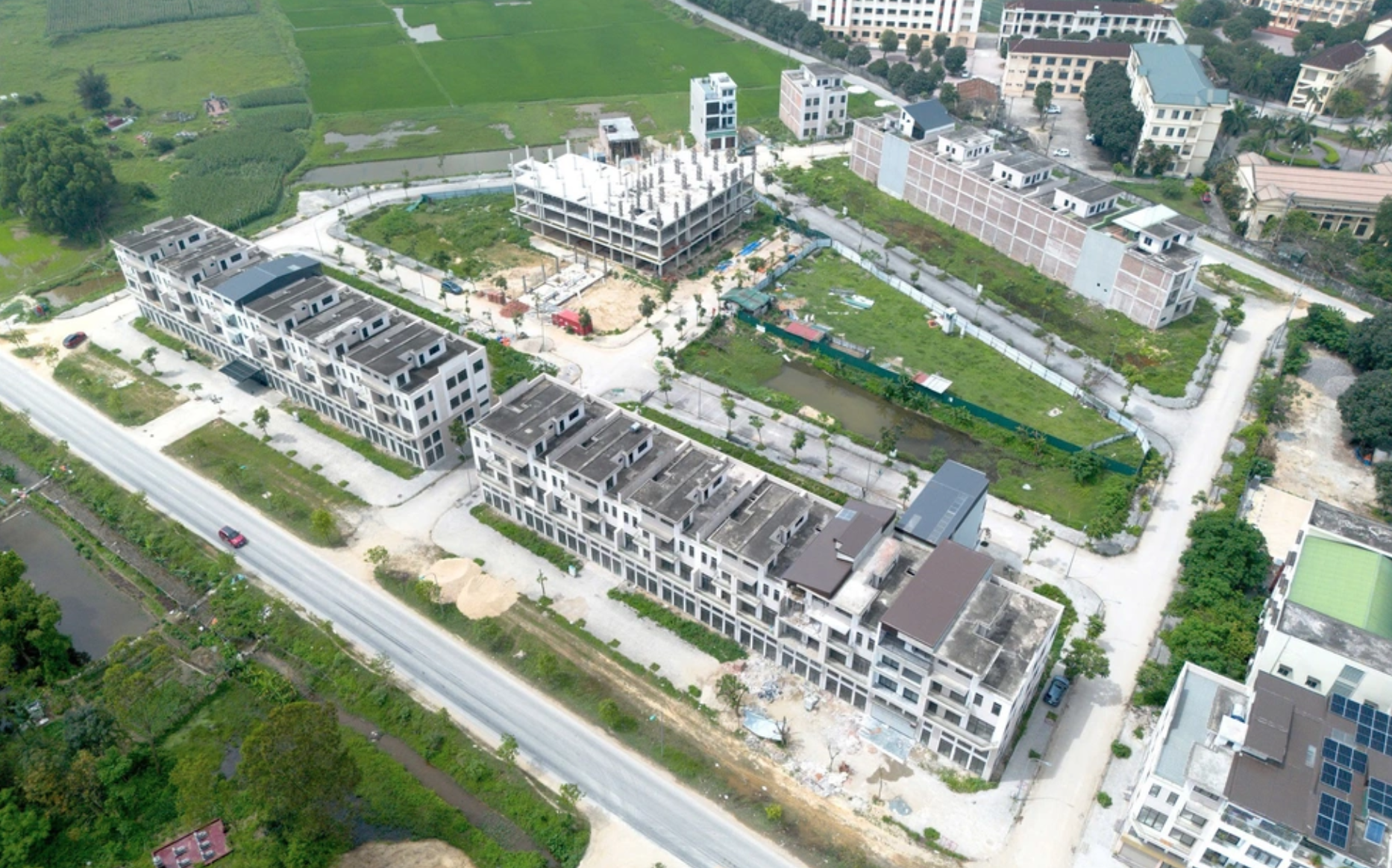 hacom-holdings